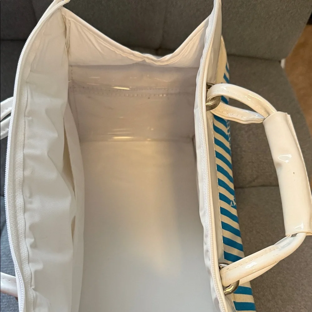 Vintage 1970s Striped Fish Blue/White Patent Leather Cosmetic / Beach Cooler Bag - Picture 6 of 9